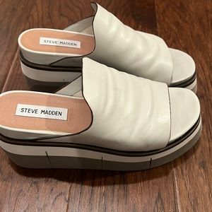 Steve Madden Gray Platform sandal